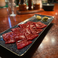 カルネジーオ イースト - 