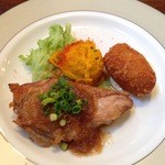 へんな洋食屋カフェ - チキンステーキ・カニコロッケ