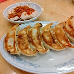 ぎょうざの満洲 - 餃子とよだれ鶏ハーフ