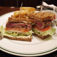 ウルフギャング・ステーキハウス 丸の内店 - フィレステーキサンドウィッチ(5720円・サ別)