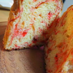 ラトリエ ドゥ ノノ - ブリオッシュプラリーヌルージュ　断面