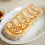 交通飯店 - 餃子450円