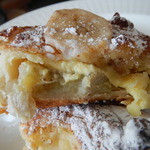 パリのパン屋さん ボンジュール - バナナのペストリー　断面