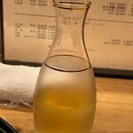 鳥つね自然洞 - 鷹勇