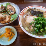 Itsupu Kuramen - ラーメン定食のラーメンと焼豚丼、漬物。