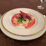 八ヶ岳高原ロッジ - 前菜、オマール海老と帆立、野菜のミルフィーユ　柚子風味のビネグレット