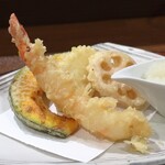 桶家乃隠居 - 海老、南瓜、玉ねぎ、蓮根