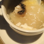 上海蟹カニ味噌と鮑、フカヒレ煮込み