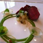 MAISON LAFITE - お肉料理は「尾崎牛」・・器に絵付けをしたような美しい盛り付け。 
      