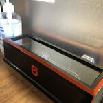 スプーンとフォーク入れ、うどん屋さんみたい（笑）