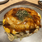 広島風お好み焼き なおちゃん - シーフード肉玉うどん、、、きれいな形ですね！