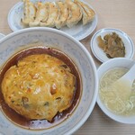 ぎょうざの満洲 - 甘酢天津飯と餃子