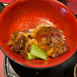 神楽坂 翔山亭 - 途中からは黄身ダレをお重にかけて。