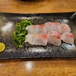 ダイニング WAZN - 鯛のお刺身で日本酒を対消滅。