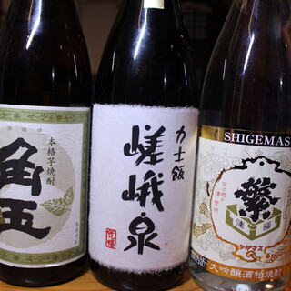 A variety of sake... Champagne, "Asahi Premium Draft Beer Jukusen" too