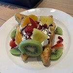 フルーツショップ＆パーラー おだわら - ランチのフレンチトースト