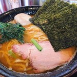 家系ラーメン たつ家 - 12/26　らーめん（中盛）のり増し、味付玉子追加