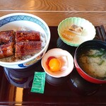 あらたま亭 - 料理写真:うな丼(1,600円)