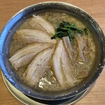 磨きの町のラーメン屋 味我駆 - 背油チャーシュー麺