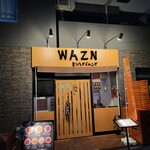 Dainingu Wazun - 改めまして、夜のWAZNの店頭を撮影。