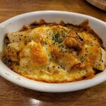 ダイニング WAZN - そしてもう一つ、ビールにはポテト！！ということでベーコンポテトチーズ焼き。滅茶苦茶ビールに合います。