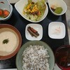 レストランサラダ館 - 麦とろ御膳（小鉢付き）￥980