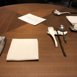 カントニーズ 燕 - テーブル