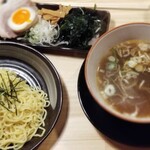 飛騨高山ラーメン もん吉 - つけめん（しょうゆ・背脂0・半麺・温）¥700-