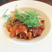 オーシャン カシータ - からし菜の風味薫る  エビのトマトラグー
                      ペンネアラビアータ