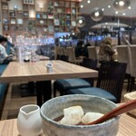 本と出会える珈琲店 BOOK MEETS COFFEE　 - 