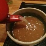 どさん粉 麺や 凡 - 割りスープ