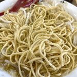 島系本店 - 麺は平打ちの太麺！もちもちで最高に美味い！