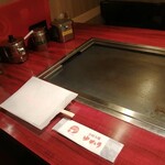 Okonomiyaki Yukari - テーブル席の卓上