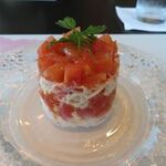 なだ万 - カニとトマトのサラダ