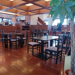 カフェ&レストラン花水木_2