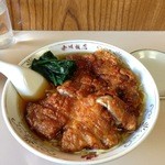 鎌倉赤坂飯店 - 扒骨麺（骨付豚肉入りそば）