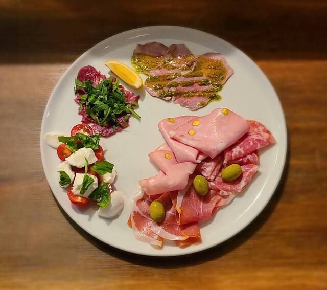 Trattoria pizzeria la Viola （トラットリア ピッツェリア ラ ビオラ） 根津/イタリアン 食べログ