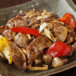 Stir-fried beef with black pepper