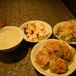 Shisen Ryouri Sempu - ビュッフェの４品：サラダ、ピータン豆腐、お粥、大粒のシューマイ