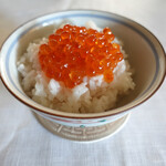 新潟加島屋 - イクラは北海道産の鮭の卵
