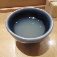 まんてん鮨 日比谷オクロジ店 - 最初に出される「蜆汁」