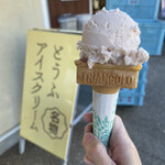 カメヤ 柿田川豆腐館 - とうふアイスクリームいちご味