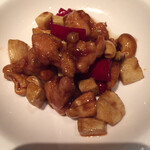 中国飯店 - 鶏肉とカシューナッツの炒め