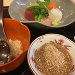 山玄茶 - すり胡麻をたっぷり絡ませていただくのが山玄茶流。