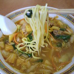 Tenri Sutamina Ramen - なんか温いスープ…炒めているのかな？