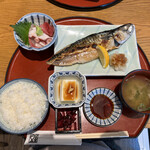 目黒魚金 - 焼き魚と刺身定食1,200円