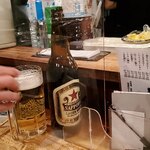 秋元屋 - お隣とは仕切り版がある