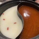 バーミヤン - 白湯スープと麻辣スープをチョイス