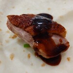 バーミヤン - バーミヤンの北京ダックには肉の部分も付いてきます。(大笑い)