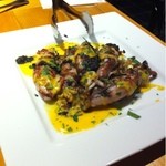 タケル クインディチ - 赤いかグリル